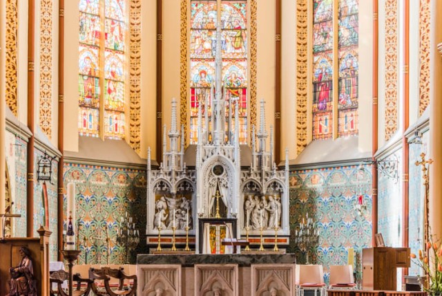 St Pancratius, 's-Heerenberg, Altar and Reredos